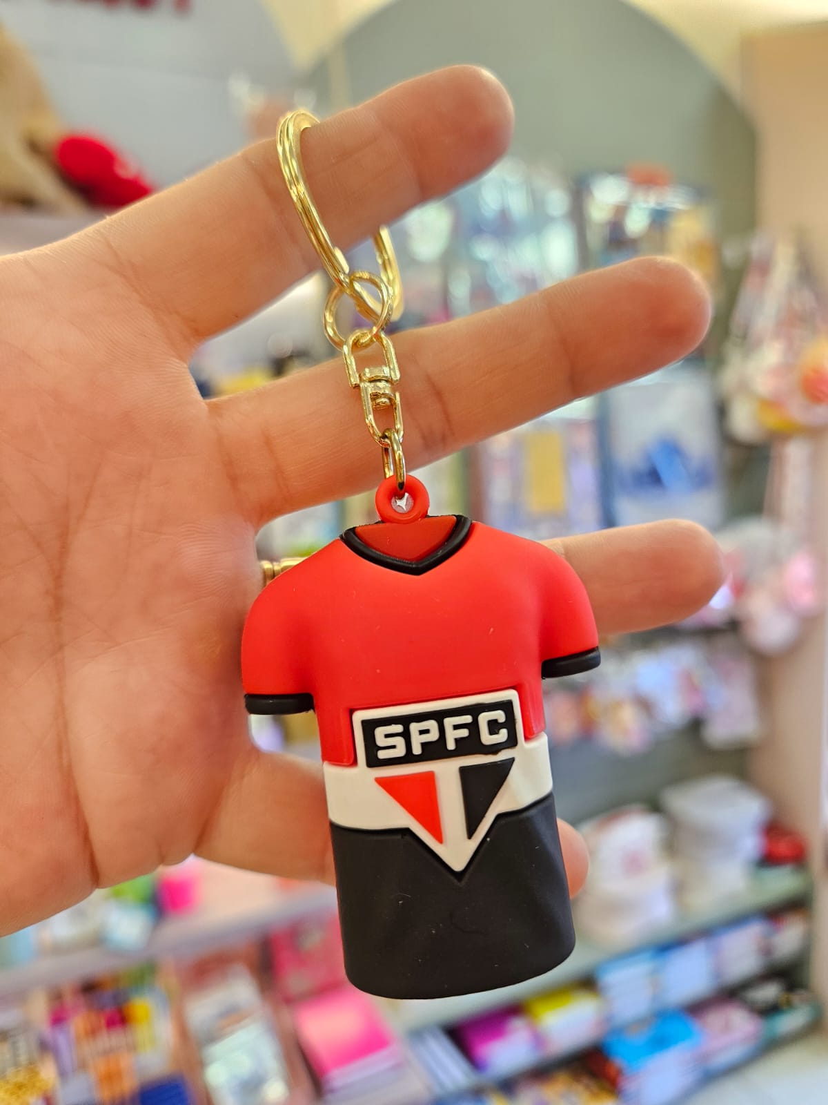 Chaveiro Time Oficial Formato Camisa São Paulo FC em PVC 6cm Mileno