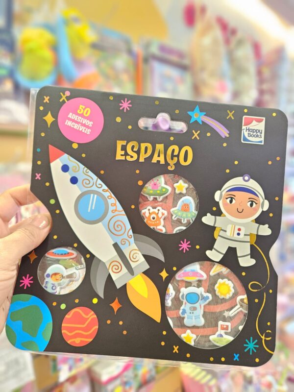 Livro Infantil Coleção Livro com Adesivos Fofinhos Happy Books: Espaço
