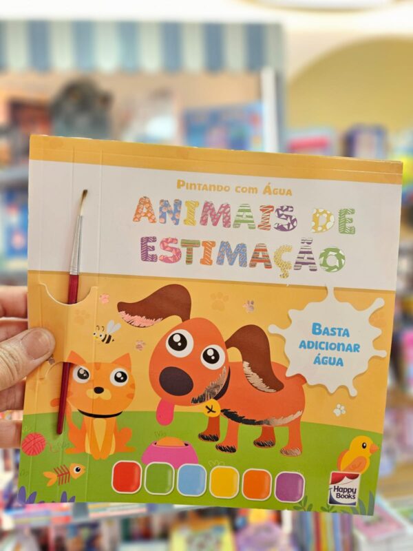 Livro Infantil Coleção Pintando Com Água Happy Books: Animais de Estimação