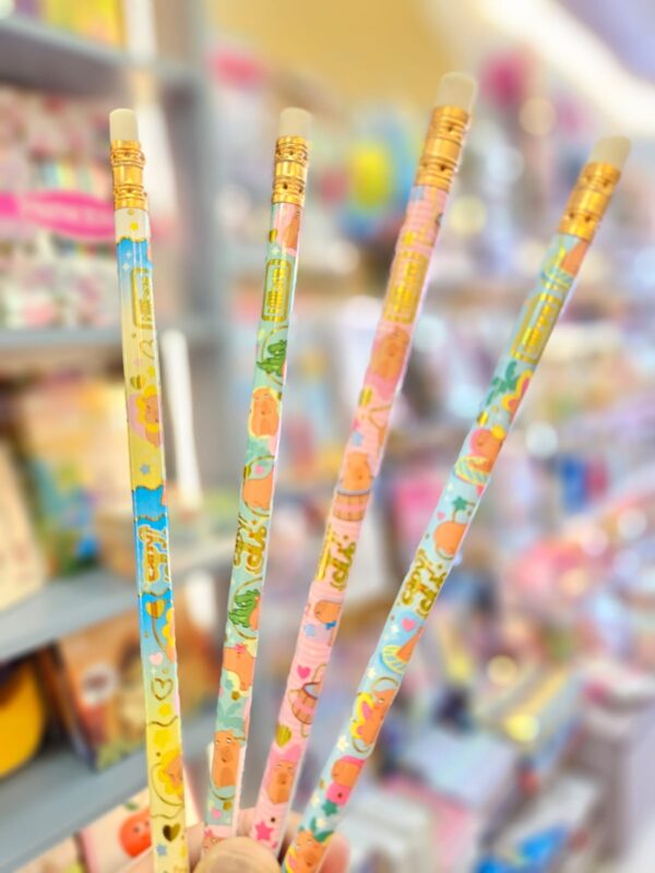 Lápis Preto Nº 2 com Borracha Capyclub Tilibra