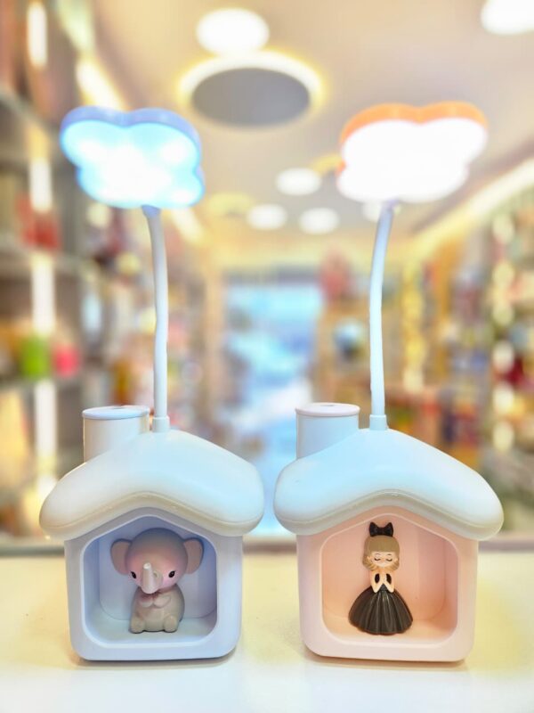 Luminária de Mesa Multiuso USB com Cofrinho e Apontador Casinha