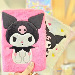 Caderno de Anotações Pequeno Bordado Pelúcia 80 Folhas Sanrio Kuromi