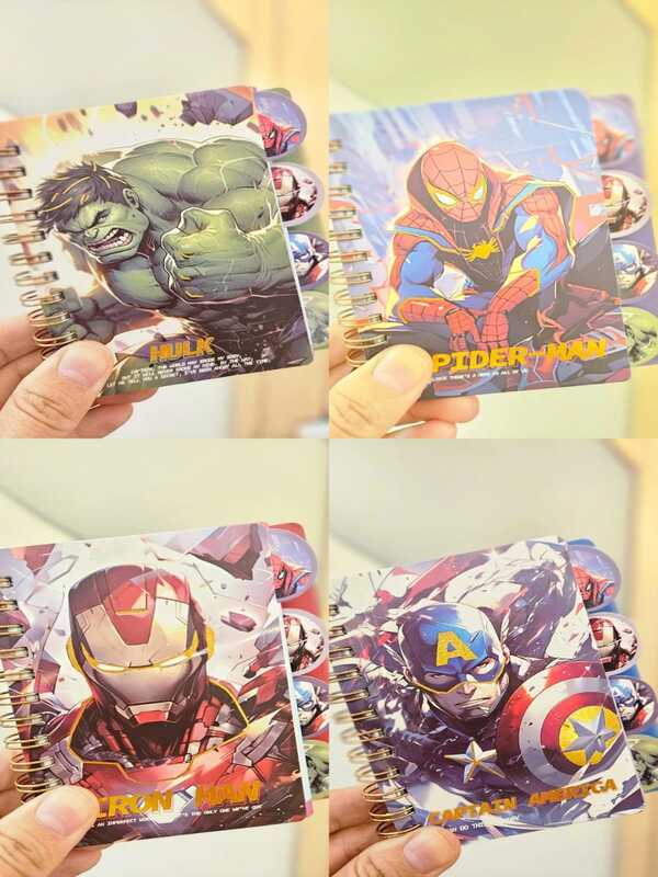 Caderneta Espiral com Divisórias Super-Heróis